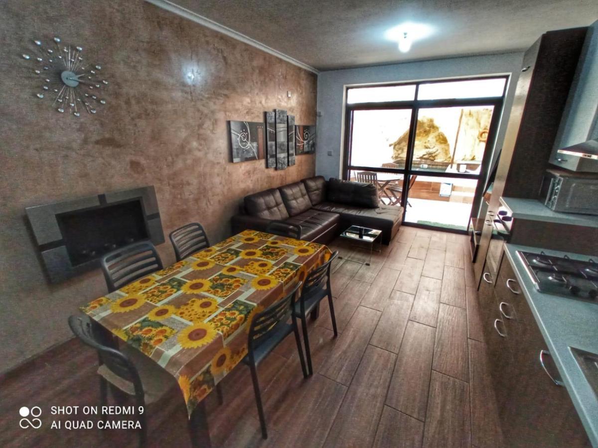 Town House With Private Pool In Village Centre Kalkara Exterior foto